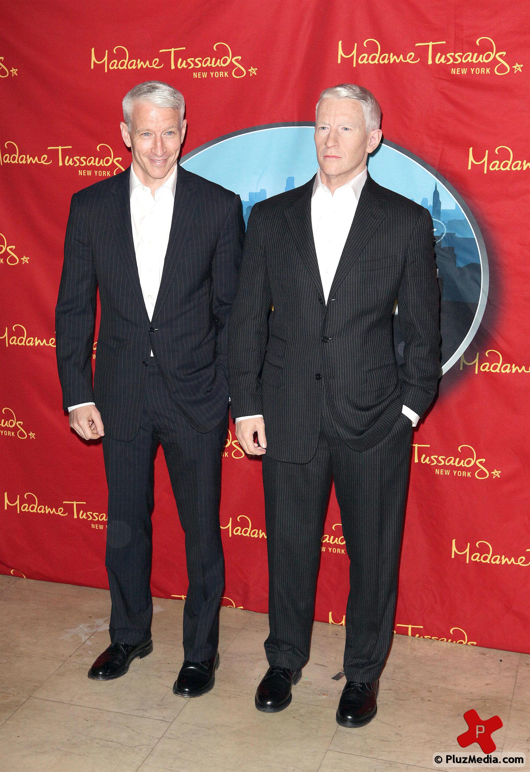 Anderson Cooper attends the unveiling his new wax figure photos | Picture 75937